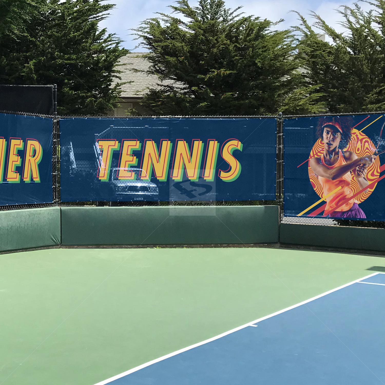 Tennis court privacy screen installation